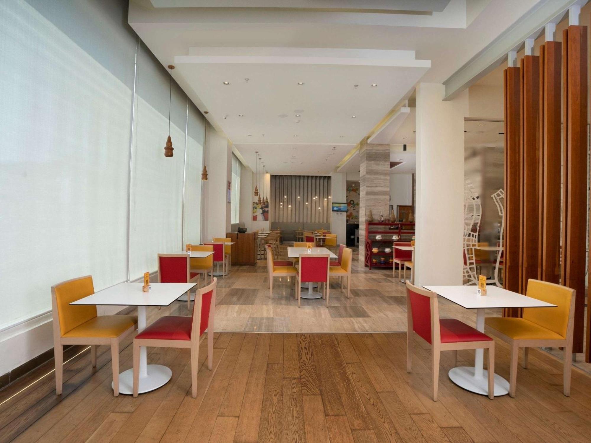 Ibis Kochi City Centre - An Accor Brand Экстерьер фото