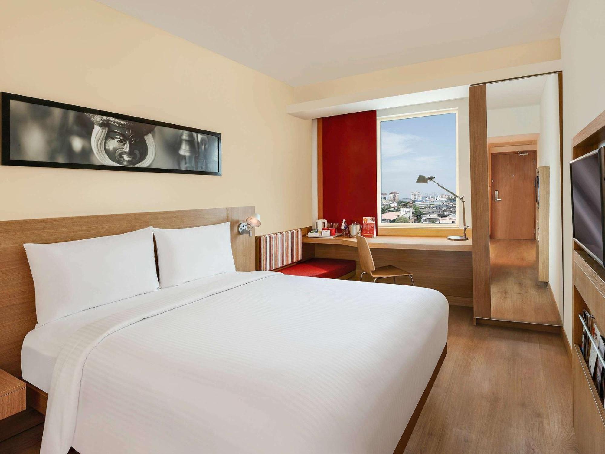 Ibis Kochi City Centre - An Accor Brand Экстерьер фото